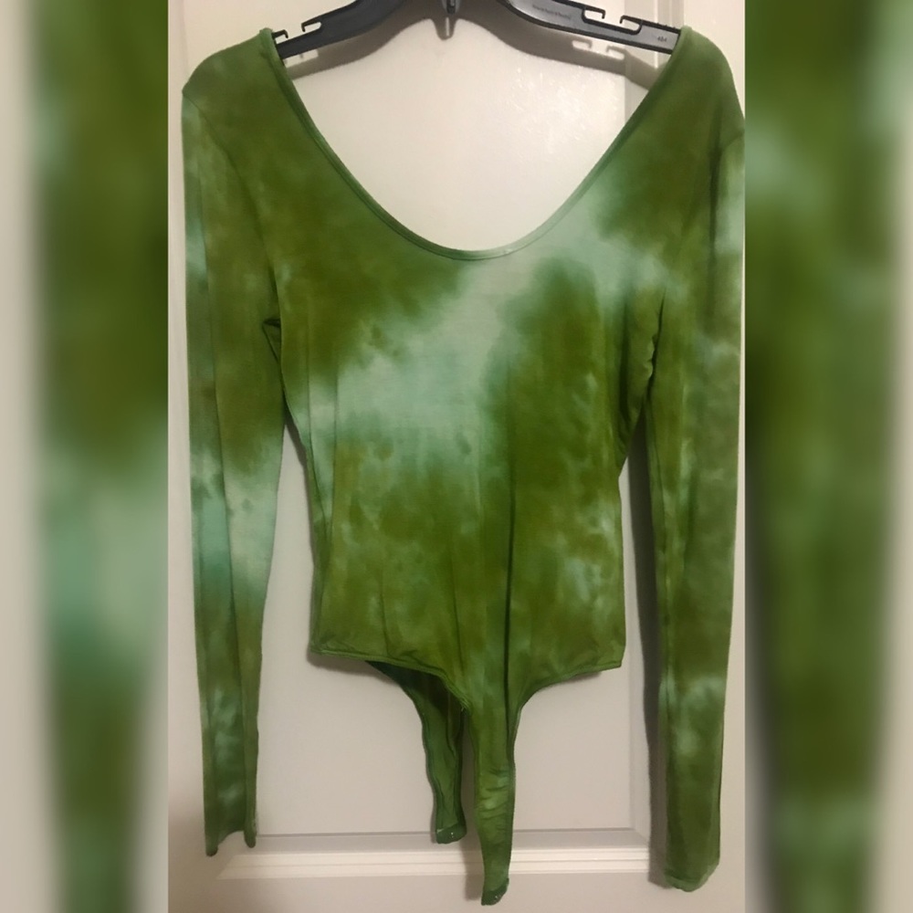 Fashion Nova Green Tie Dye Bodysuit 💚💚💚